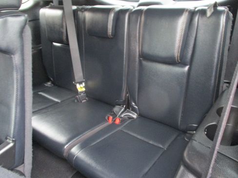 Used 2018 Toyota Highlander XLE image 27