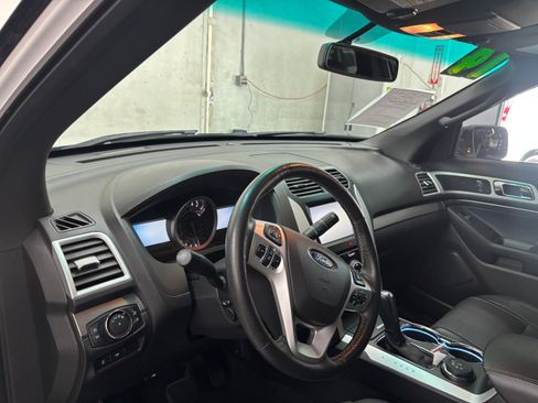 Used 2014 Ford Explorer Sport image 15