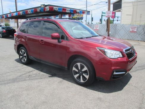 Used 2017 Subaru Forester 2.5i Premium AWD/4WD image 13