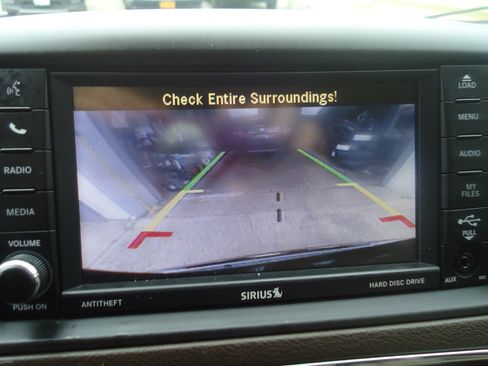 Used 2014 Chrysler Town & Country Touring image 15