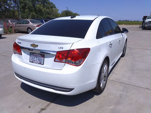 Used 2015 Chevrolet Cruze LTZ FWD image 4