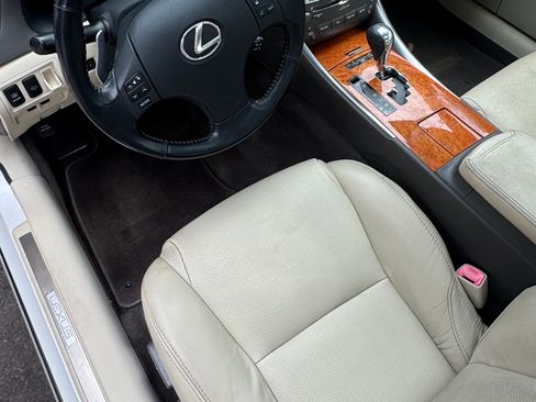 Used 2009 Lexus IS 250 AWD image 9