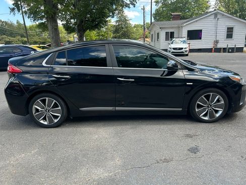 Used 2018 Hyundai Ioniq Hybrid Limited w/ Ultimate Pkg FWD image 6