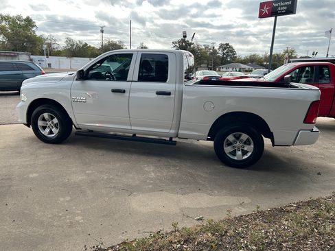 Used 2018 RAM 1500 Express image 3