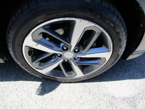 Used 2019 Hyundai Kona AWD Ultimate image 12
