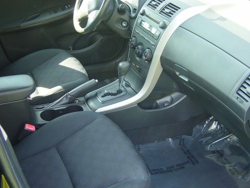 Used 2009 Toyota Corolla S image 8