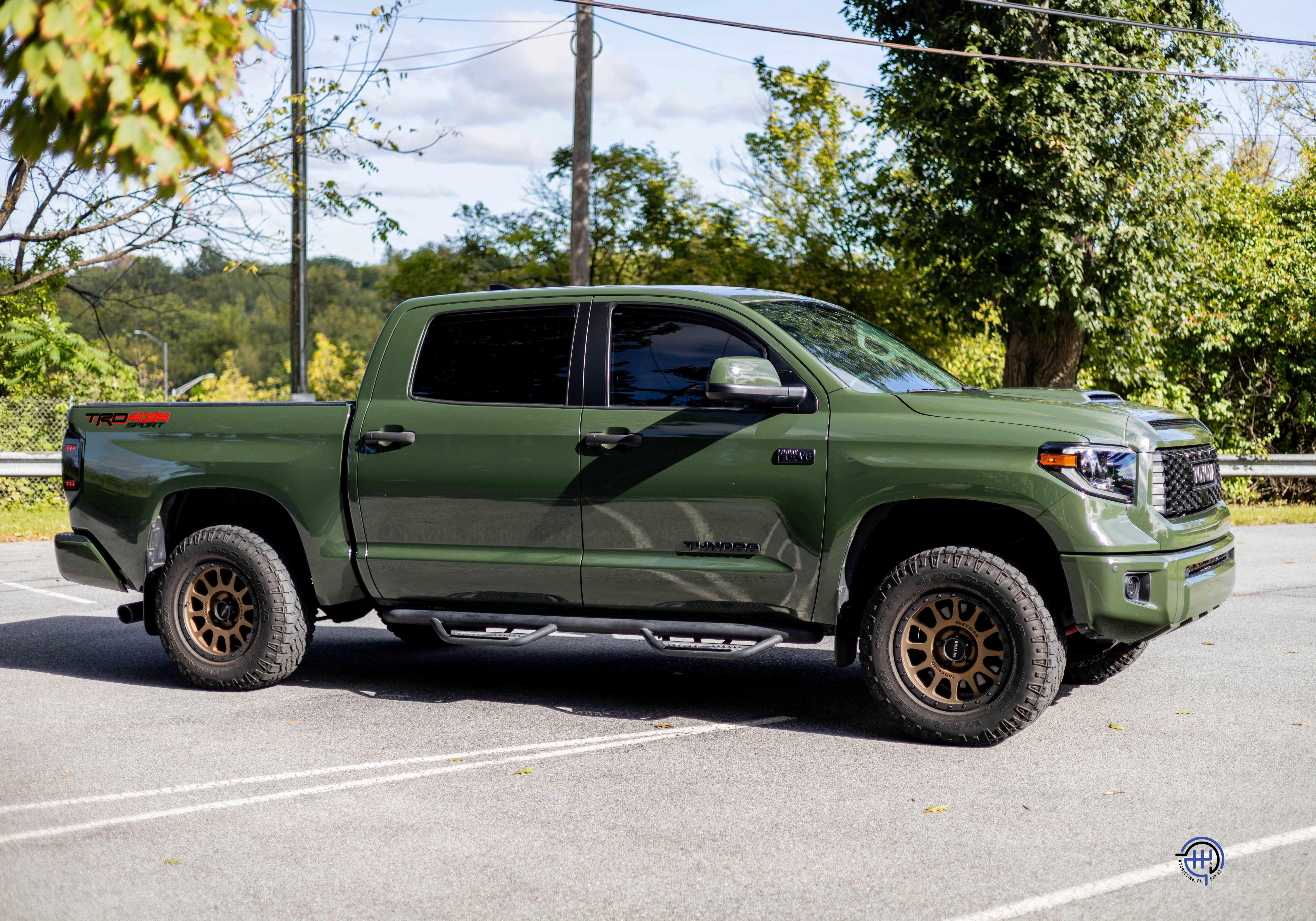Used 2021 Toyota Tundra 4x4 CrewMax image 18