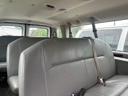 Used 2008 Ford E-350 and Econoline 350 XLT image 8