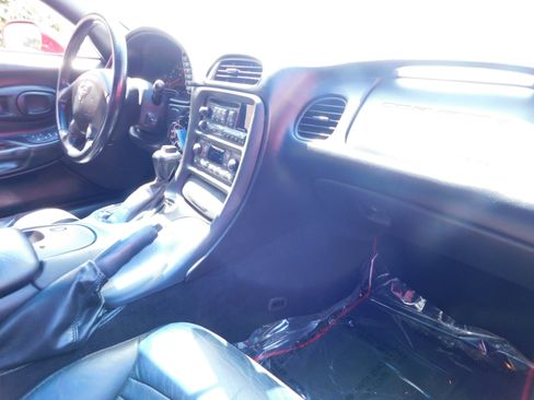 Used 2004 Chevrolet Corvette image 3