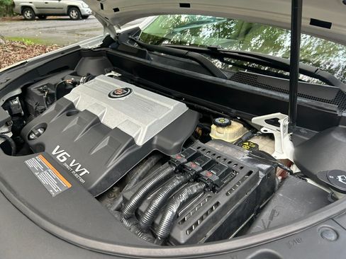 Used 2010 Cadillac SRX 2WD Premium image 30