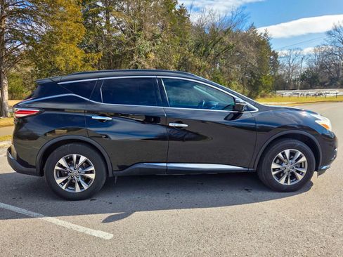 Used 2017 Nissan Murano SV image 4