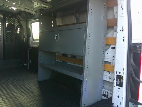 Used 2024 Ford Transit 250 XL image 9