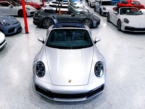 Used 2020 Porsche 911 Carrera 4S Cabriolet AWD/4WD image 20