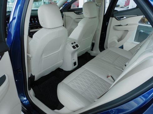 Used 2023 Buick Envision FWD Avenir image 22