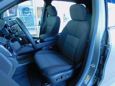 Used 2025 GMC Acadia Elevation image 15