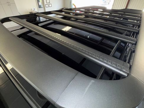 Used 2025 Land Rover Defender 110 OCTA image 46