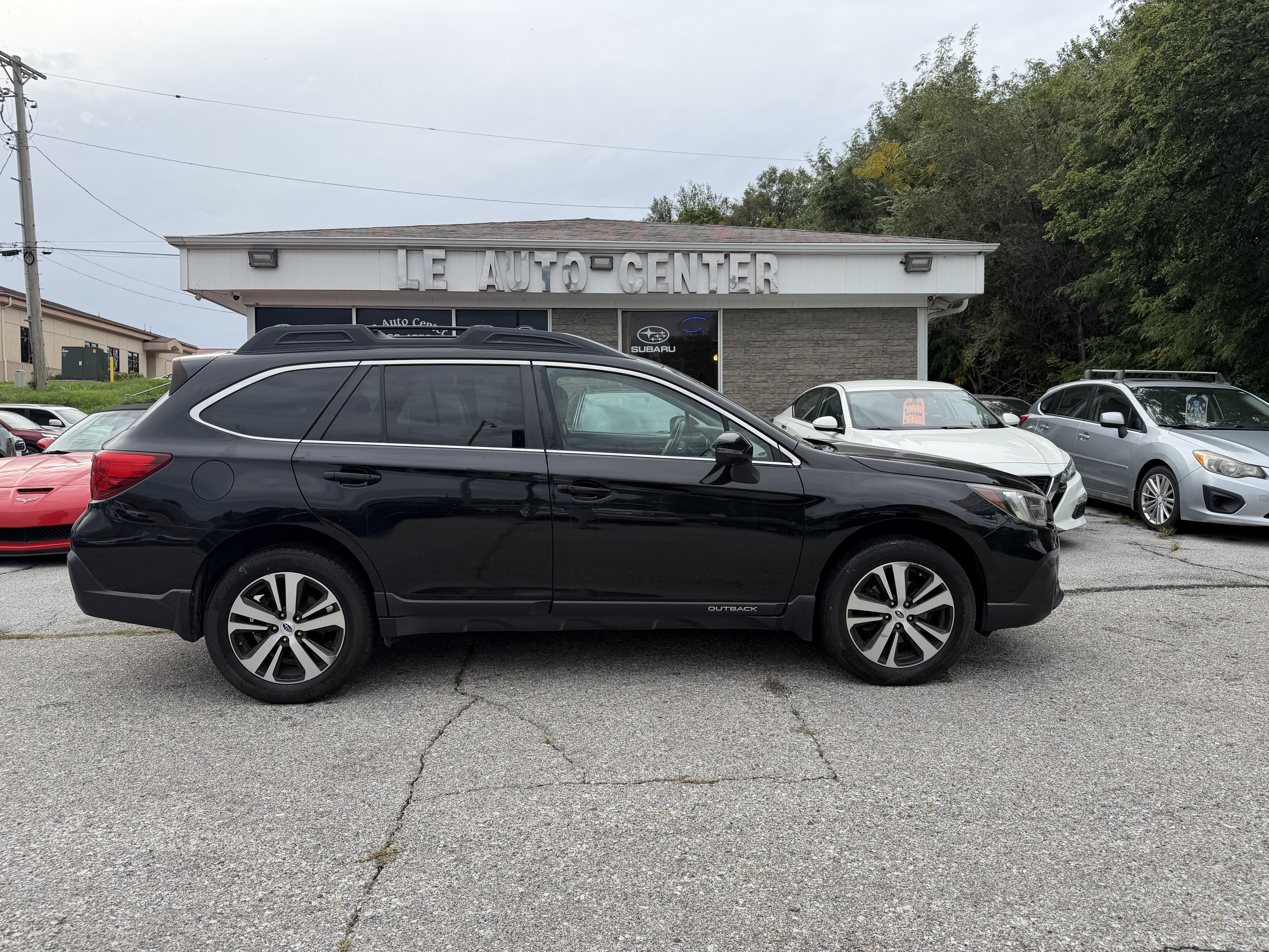 Used 2018 Subaru Outback 2.5i Limited AWD/4WD image 1