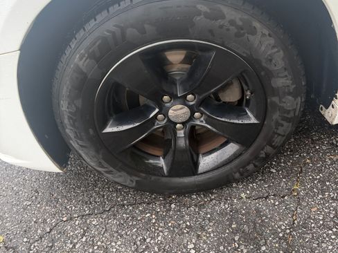 Used 2013 Dodge Charger SE RWD image 78