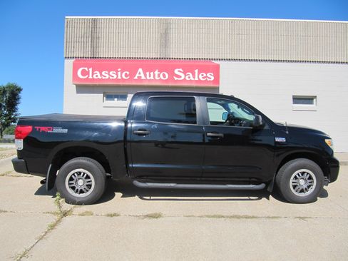 Used 2010 Toyota Tundra 4x4 CrewMax image 34