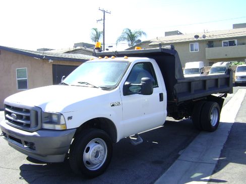 Used 2002 Ford F550 2WD Regular Cab Super Duty image 6