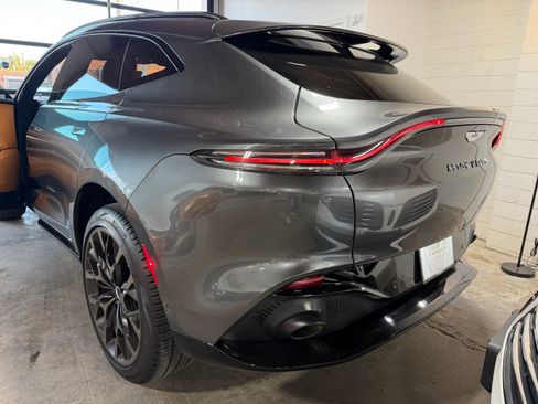 Used 2021 Aston Martin DBX AWD/4WD image 36