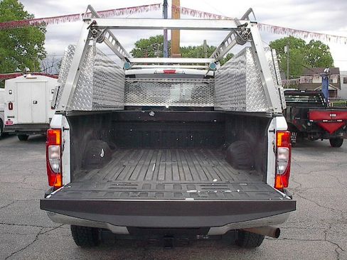 Used 2022 Ford F250 AWD/4WD image 6