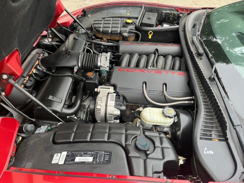 Used 1998 Chevrolet Corvette Coupe RWD image 34