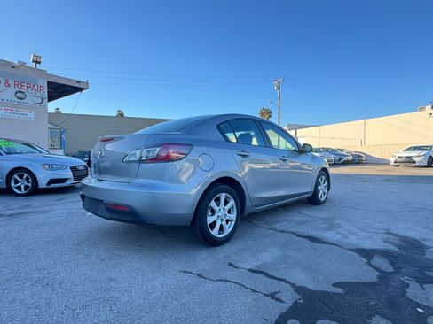 Used 2010 MAZDA MAZDA3 i Touring image 7