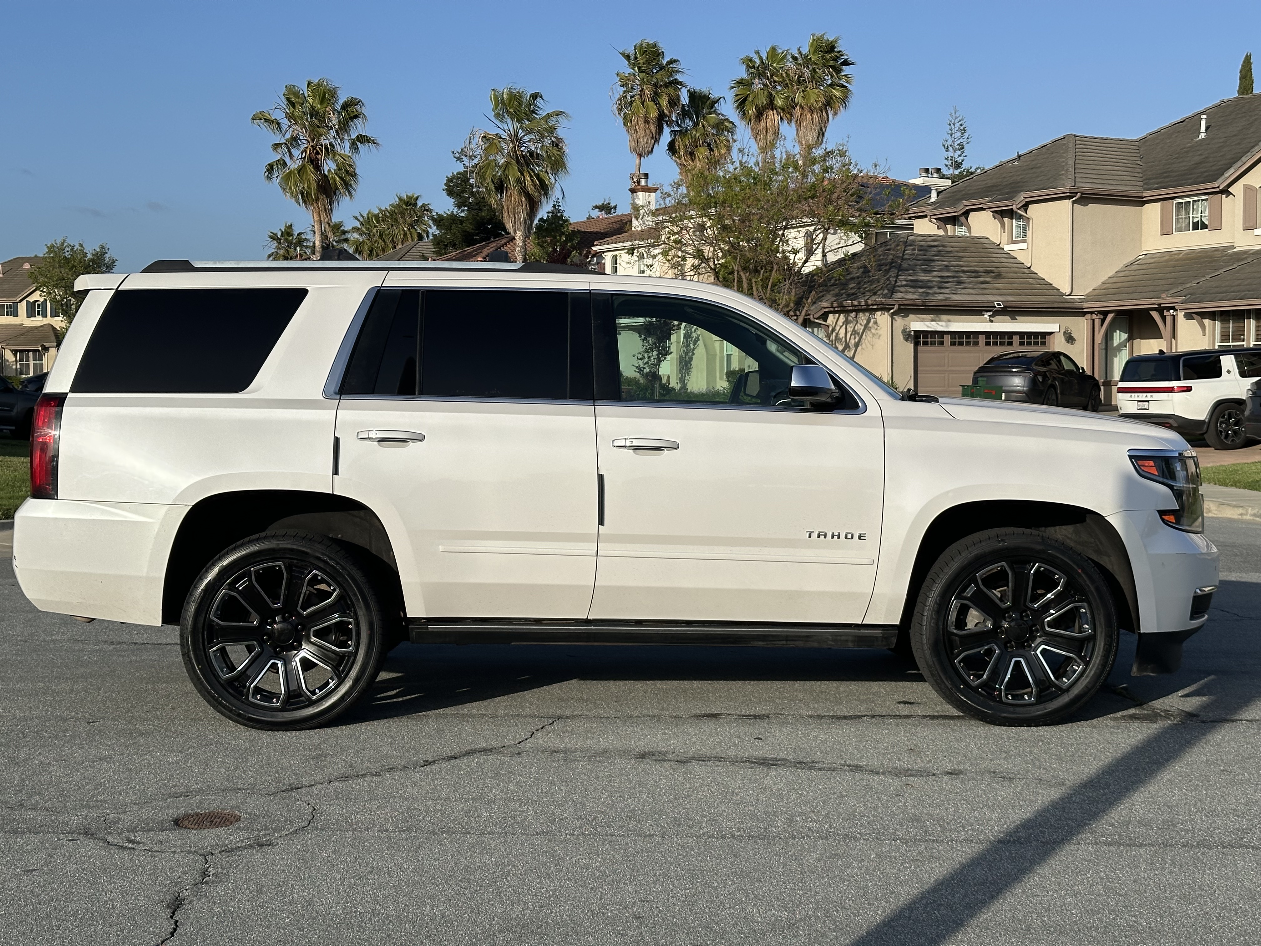 Used 2019 Chevrolet Tahoe Premier RWD image 5