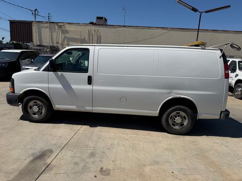 Used 2014 Chevrolet Express 3500 UNAVAIL RWD image 8