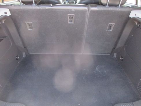 Used 2019 Chevrolet Trax LT AWD/4WD image 14