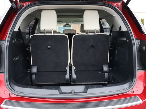 Used 2018 Ford Explorer Platinum image 15