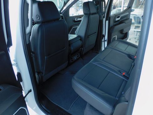 Certified 2025 GMC Sierra 1500 SLT image 22