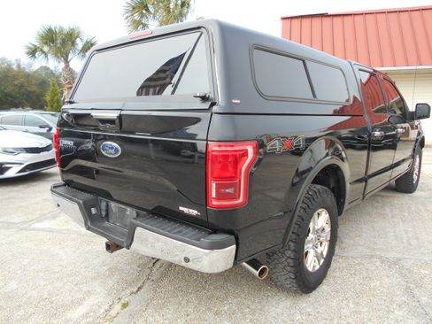 Used 2017 Ford F150 Lariat image 6