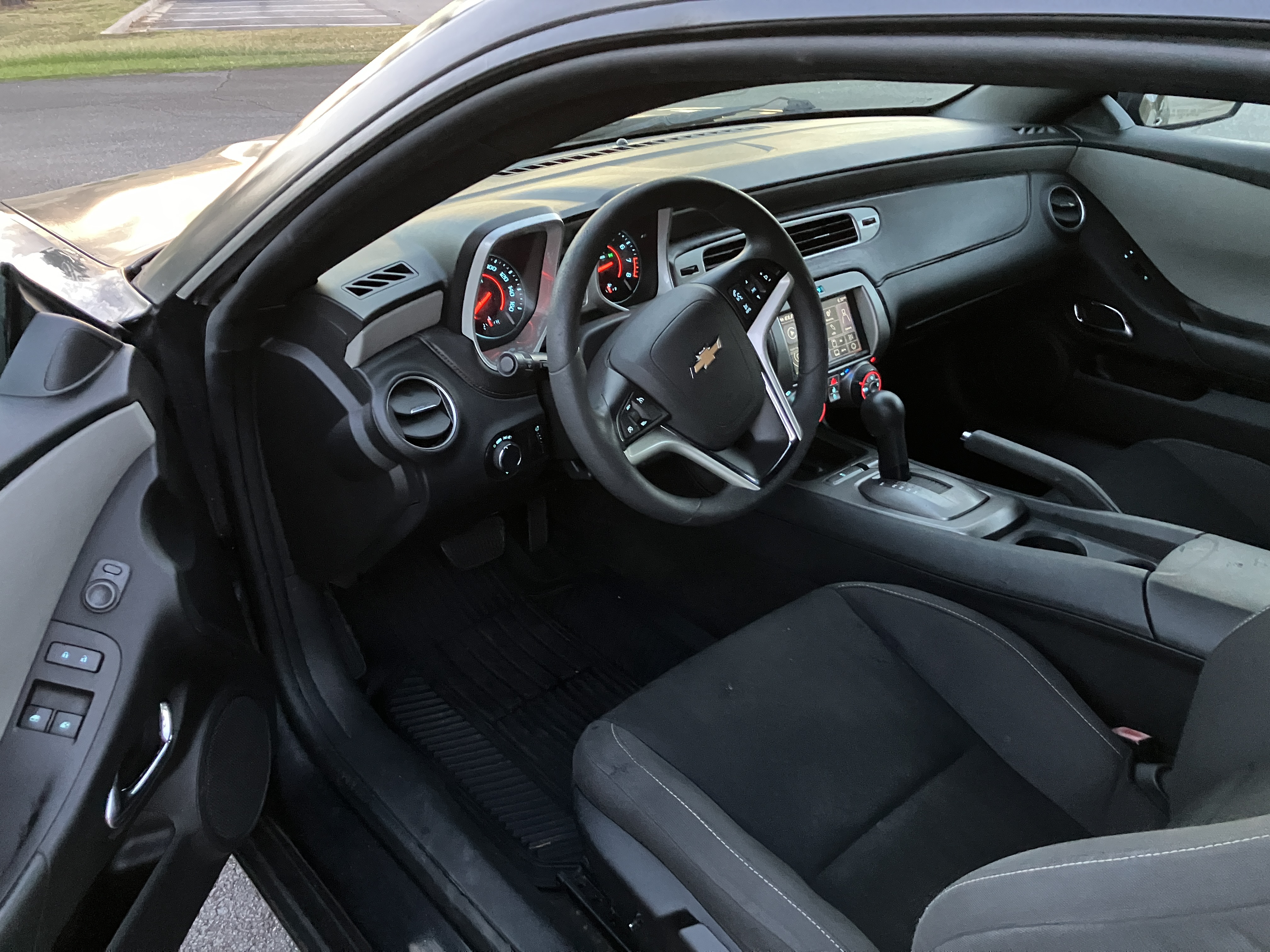 Used 2014 Chevrolet Camaro LS Coupe RWD image 7