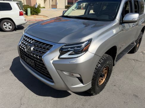 Used 2020 Lexus GX 460 Premium image 12