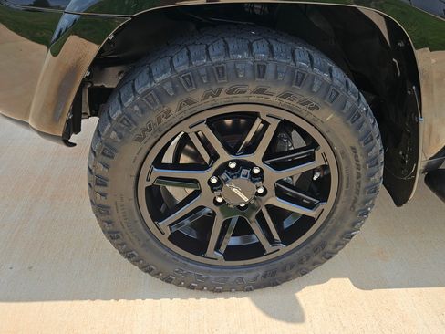 Used 2021 Toyota 4Runner 4WD SR5 Premium image 9