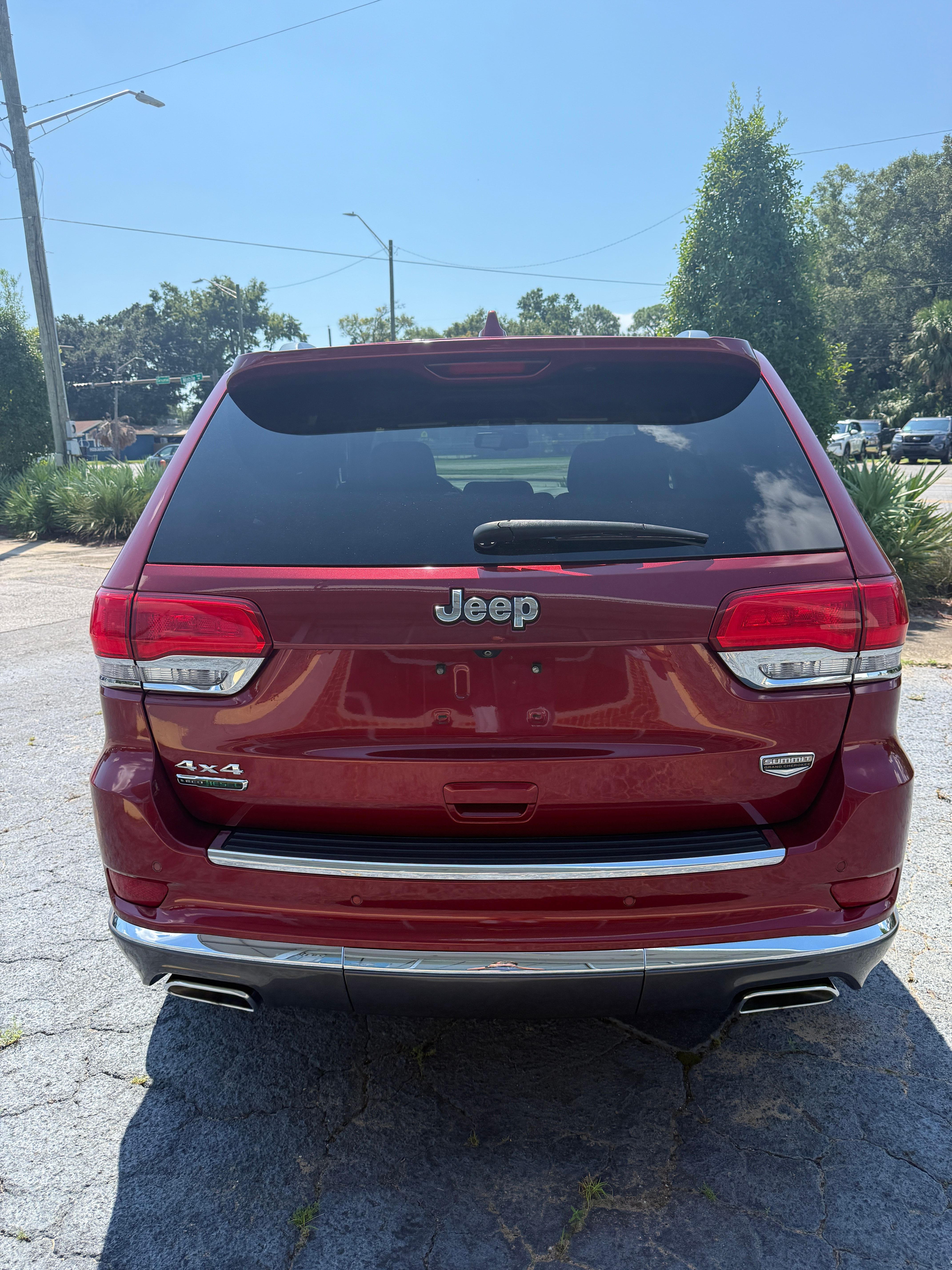 Used 2014 Jeep Grand Cherokee 4WD Summit image 3
