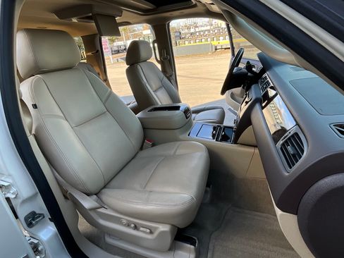 Used 2012 GMC Yukon Denali image 17