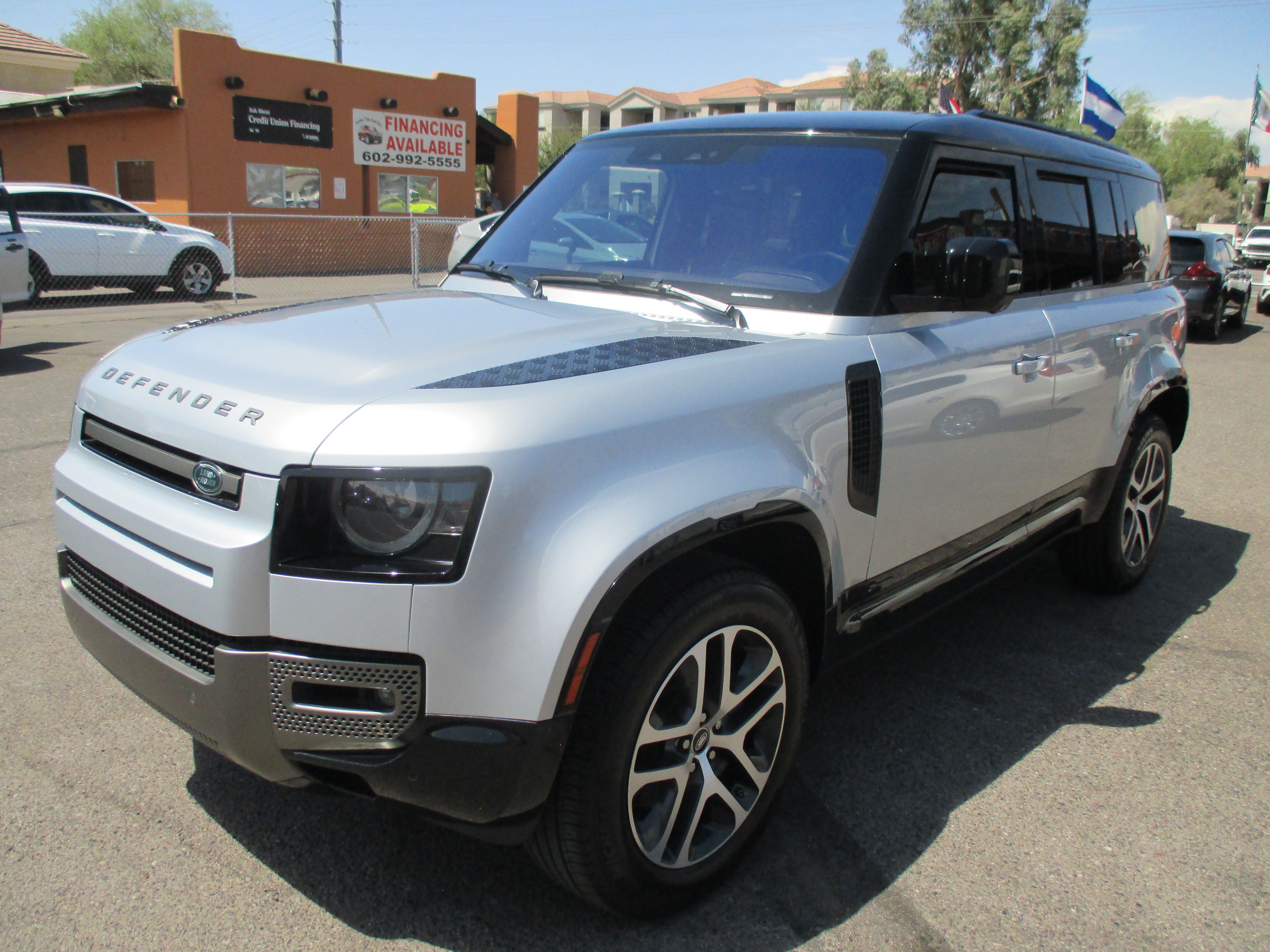 Used 2021 Land Rover Defender 110 X-Dynamic HSE AWD/4WD image 21