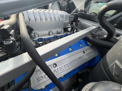 Used 2005 Ford GT image 23