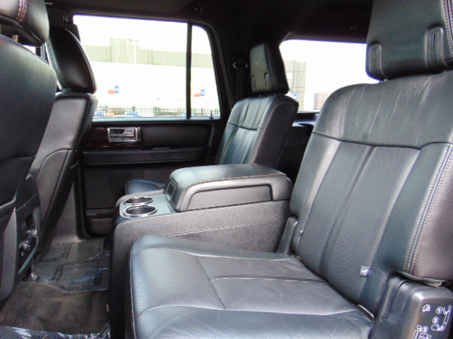 Used 2017 Lincoln Navigator L 4WD Reserve image 28