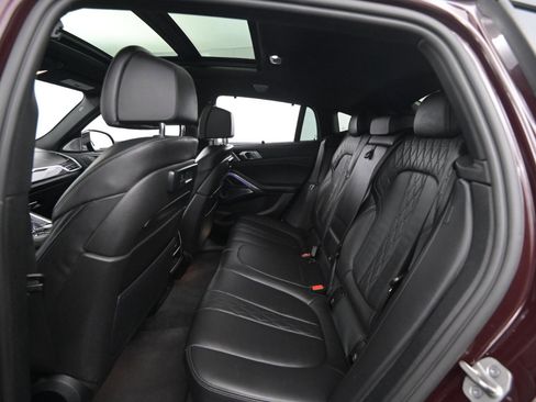 Used 2021 BMW X6 M50i image 39