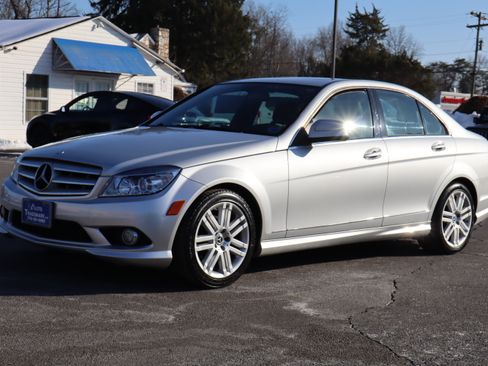 Used 2009 Mercedes-Benz C 300 image 4