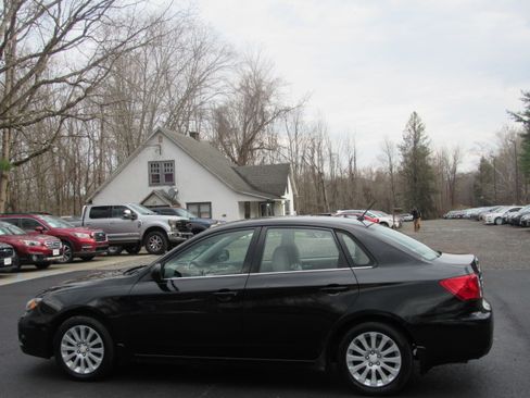 Used 2011 Subaru Impreza 2.5i Premium image 4