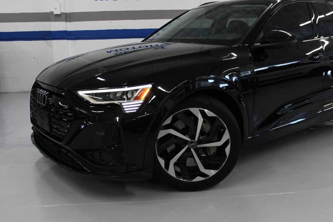 Used 2024 Audi Q8 e-tron Premium Plus AWD/4WD image 5
