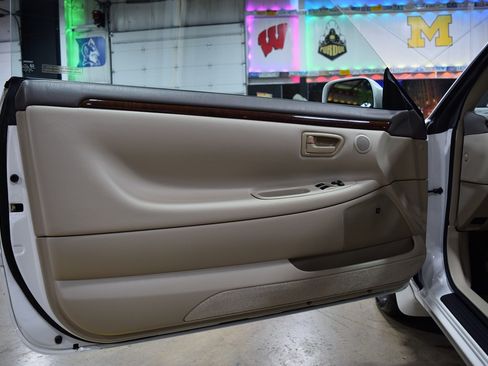 Used 1999 Toyota Solara SLE image 27