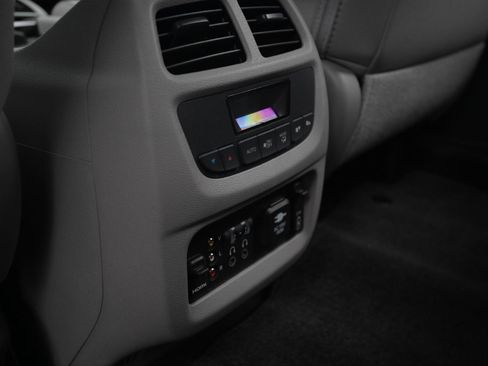 Used 2017 Honda Pilot Touring image 50