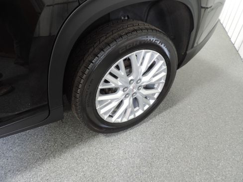 Used 2025 GMC Acadia Elevation image 17