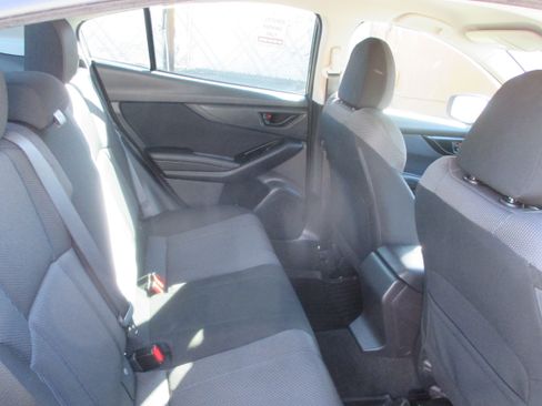 Used 2019 Subaru Impreza 2.0i Premium image 13